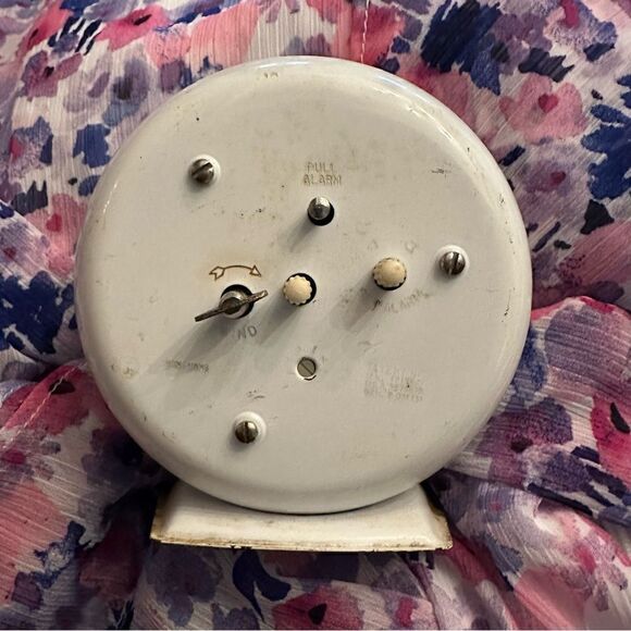 Vintage Equity Desk Clock STILL WORKS! - Picture 2 of 2